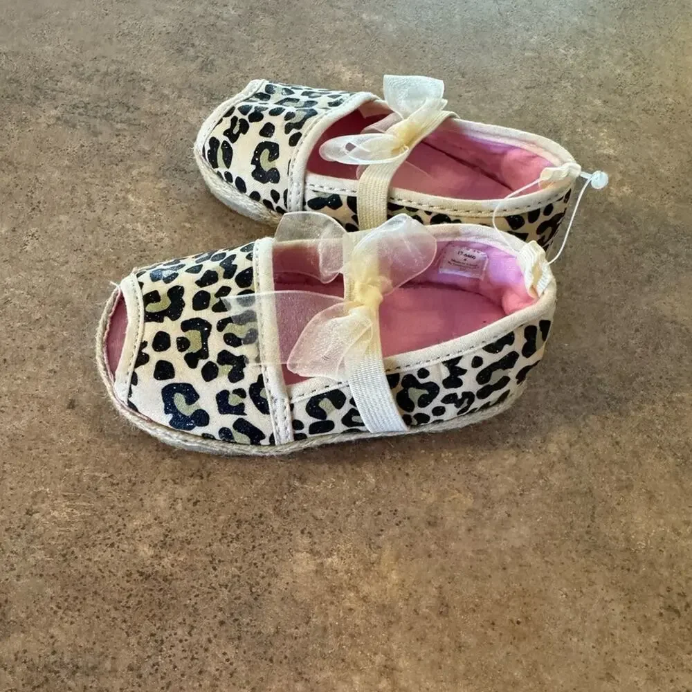 Leopard Print Peep Toe Infant Slip on Sandals with Bow, Size 4 NWOT